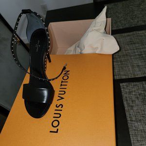 Louis Vuitton call back sandal (LV)